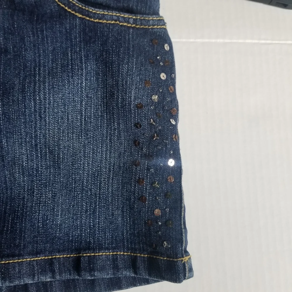 CHILDRENS PLACE JEAN SKIRT SIZE 6 W/SHINY SEQUINS ON FRONT SIDES ATTACHED SHORTS